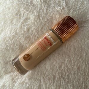 New MCoBeauty Flawless glow foundation shade 3.5 light medium